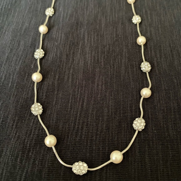 Monet faux pearl & rhinestone necklace with extender silver - Picture 1 of 6